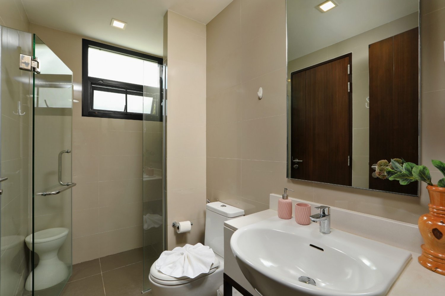 Property image - full photo 21