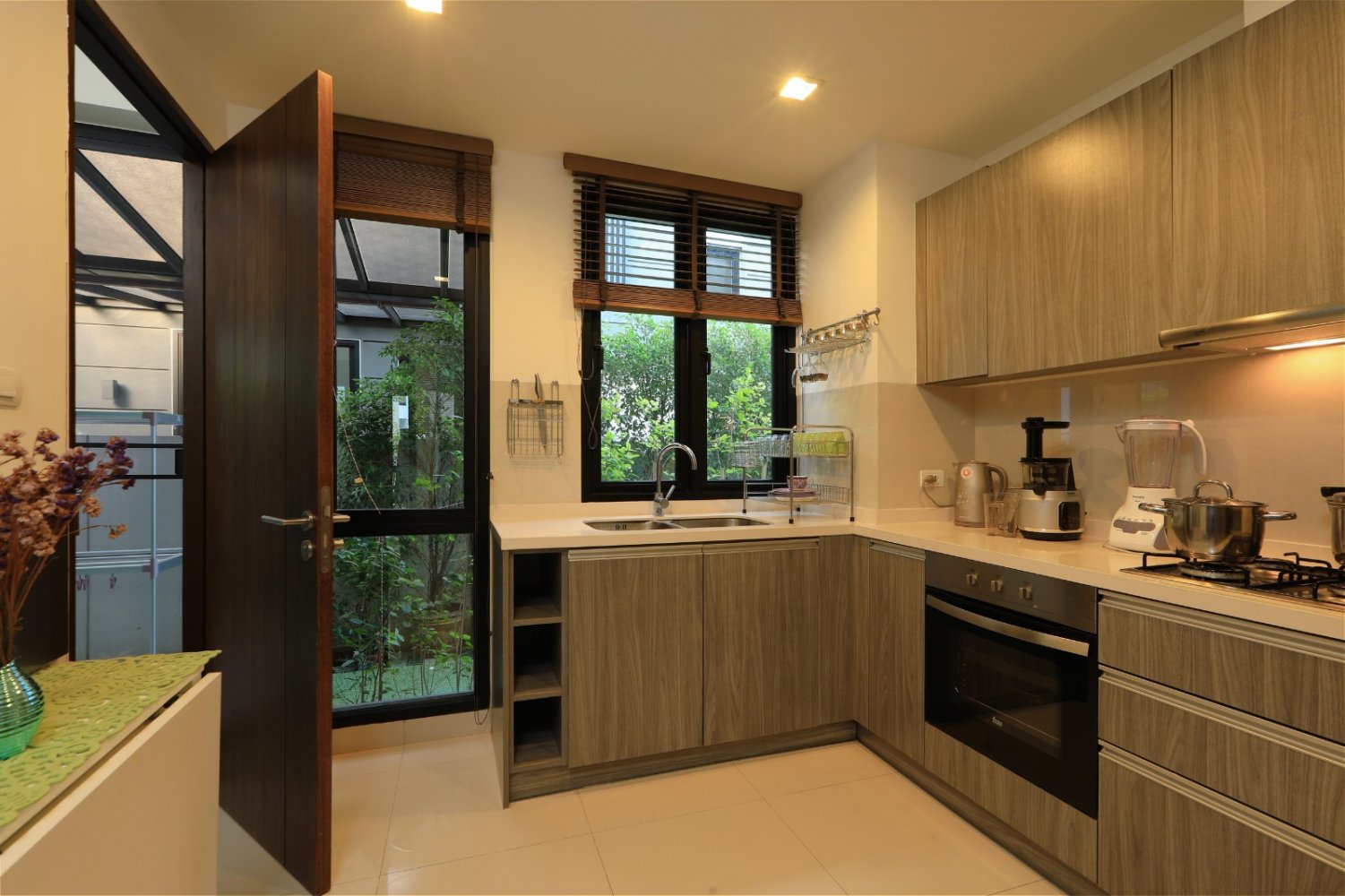 Property image - full photo 8