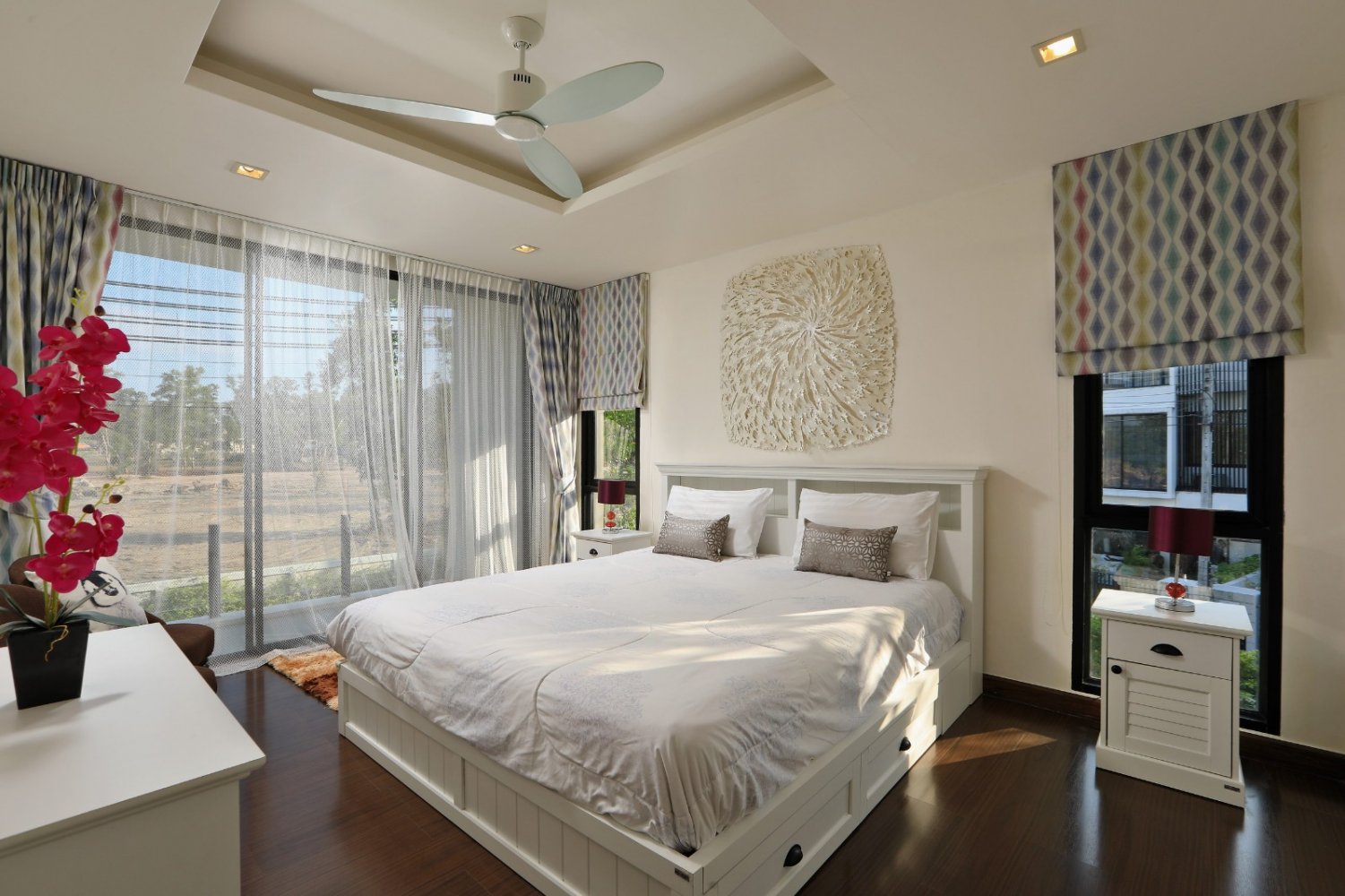 Property image - full photo 16