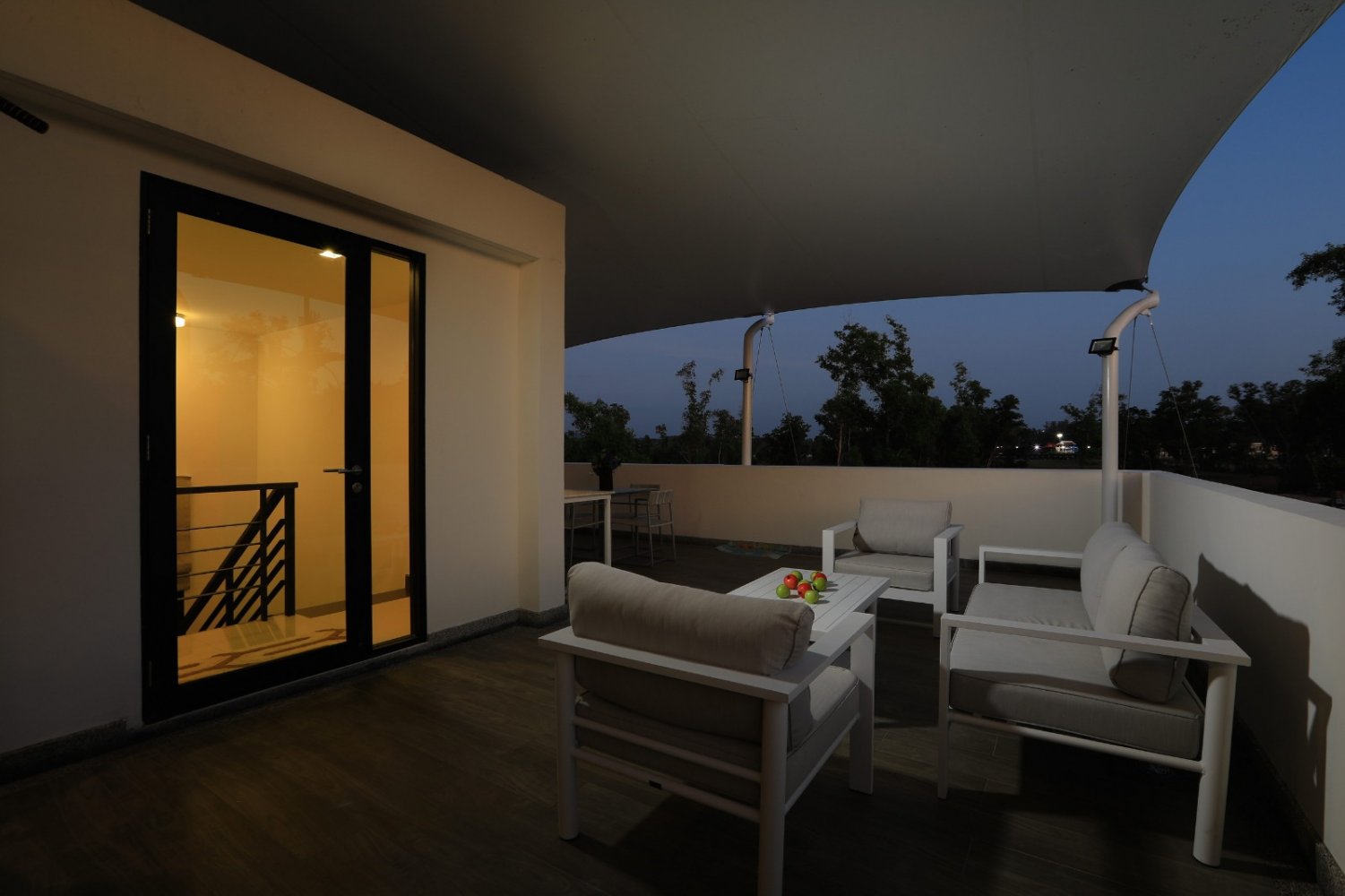 Property image - full photo 32