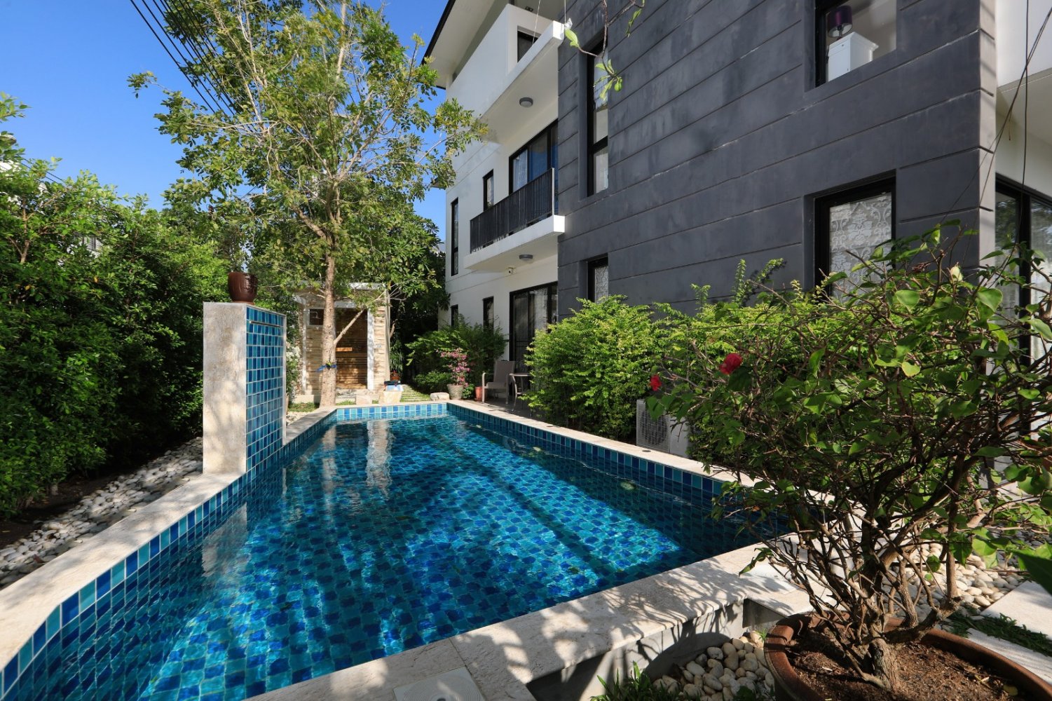 Property image - full photo 33