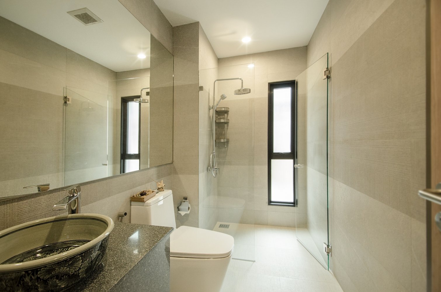 Property image - full photo 15