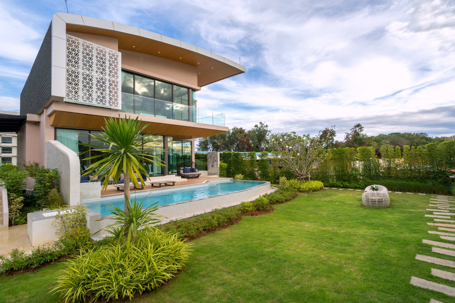 Property image - full photo 1
