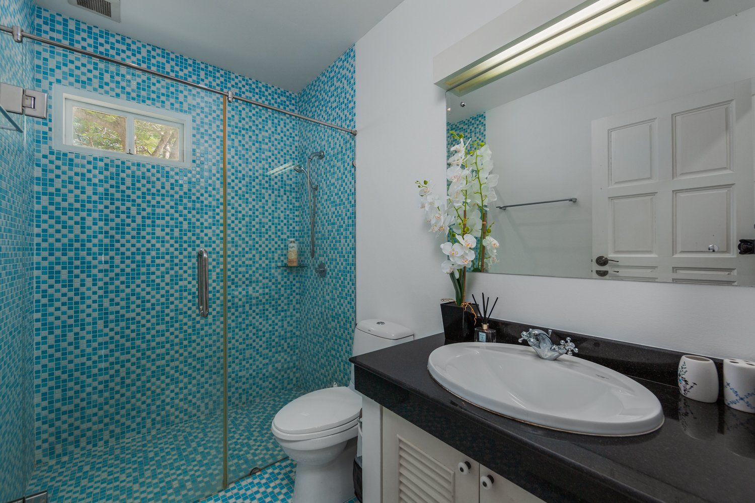 Property image - full photo 23