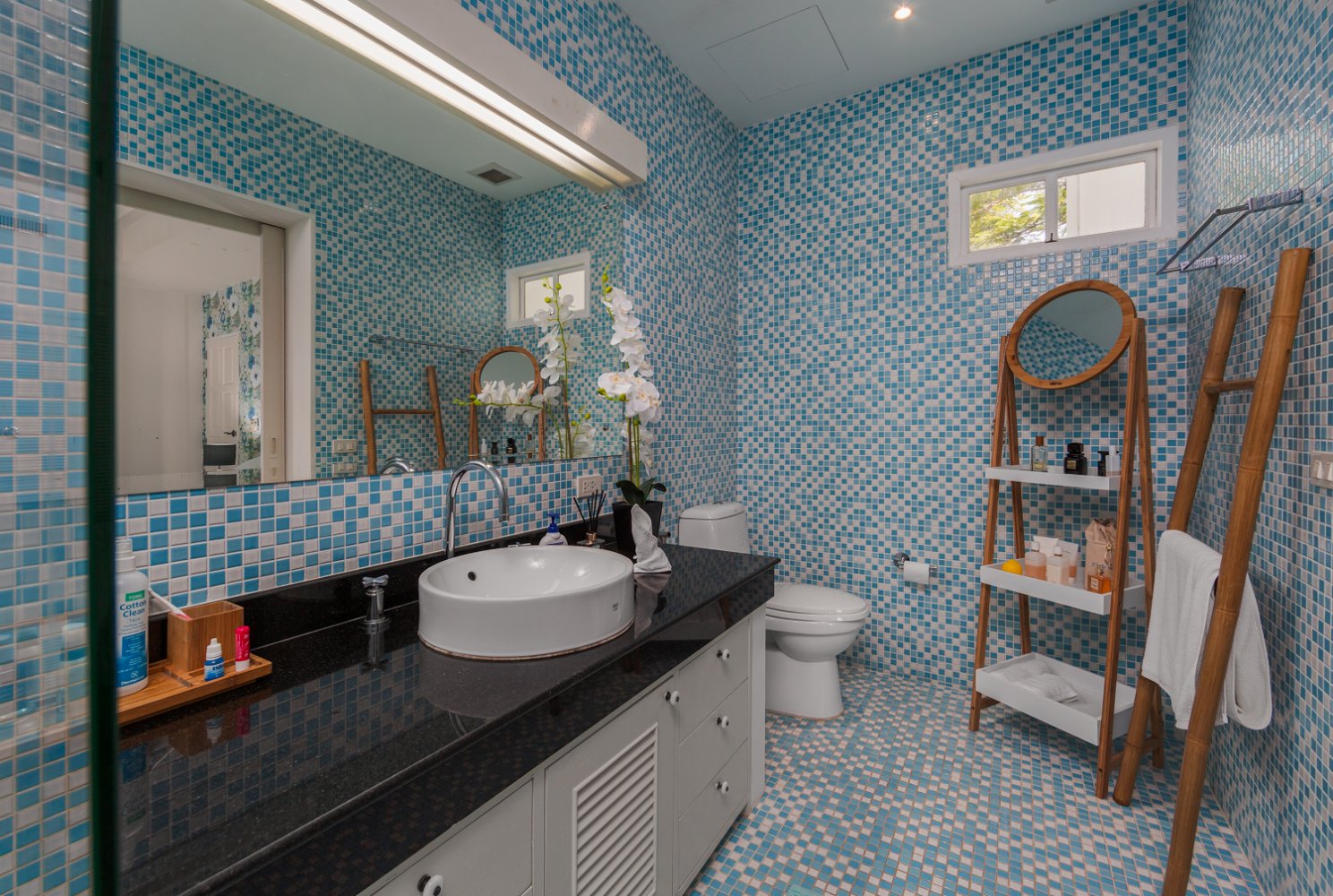 Property image - full photo 25