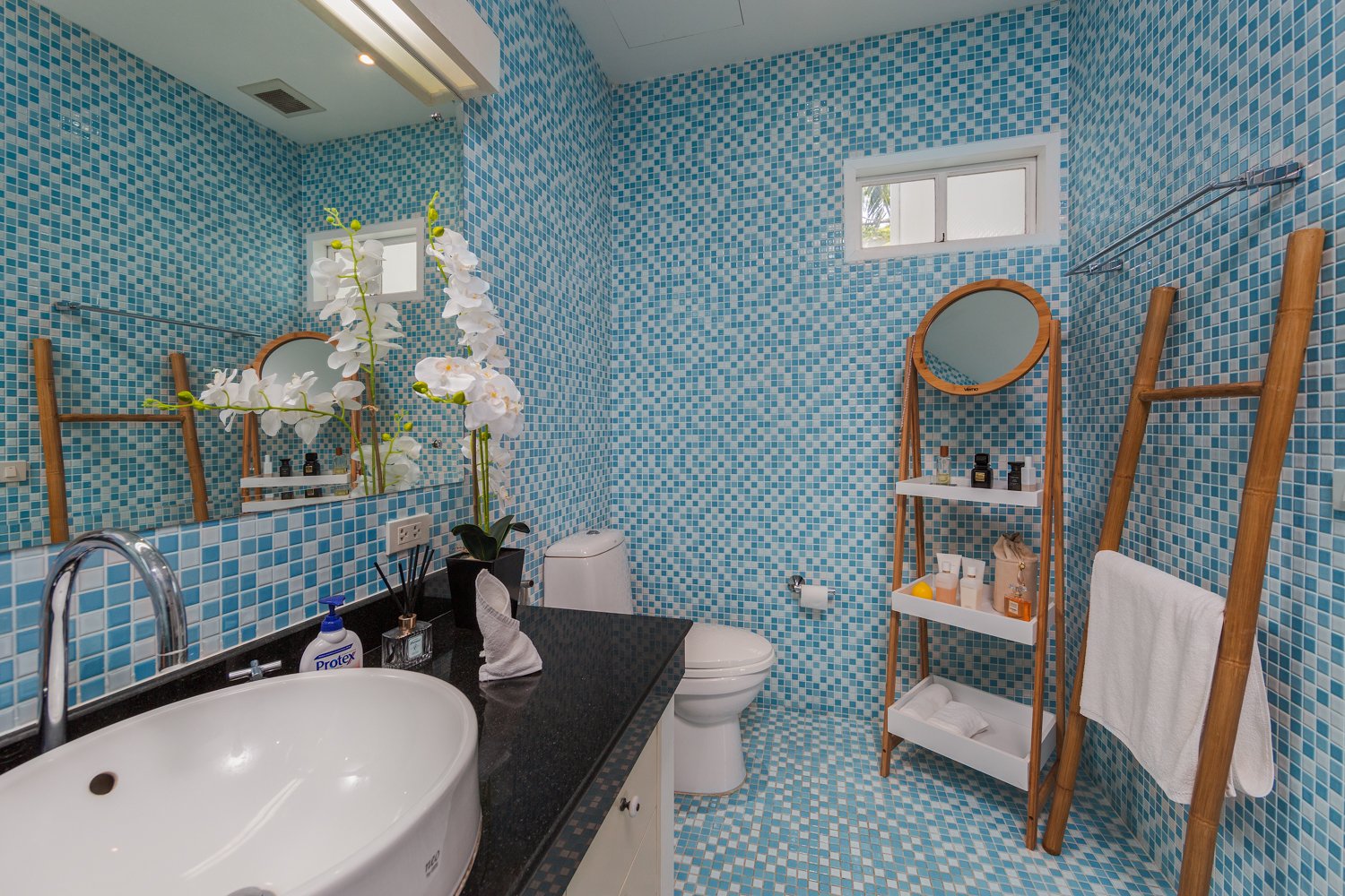 Property image - full photo 27