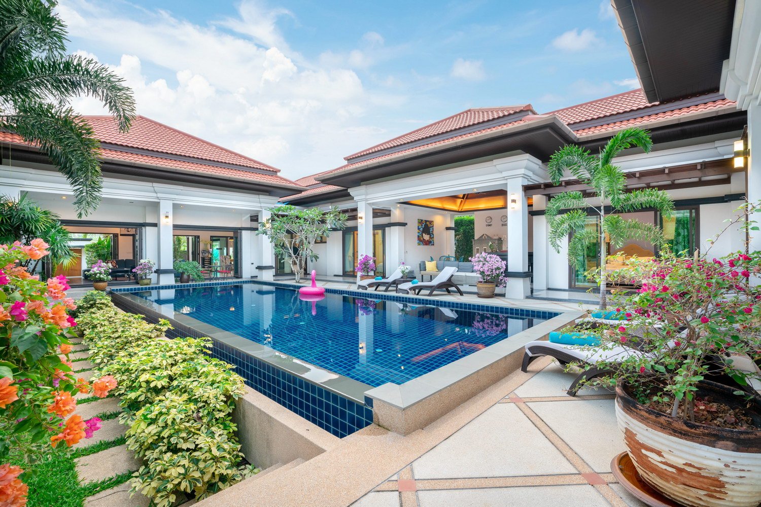 Property image - full photo 11