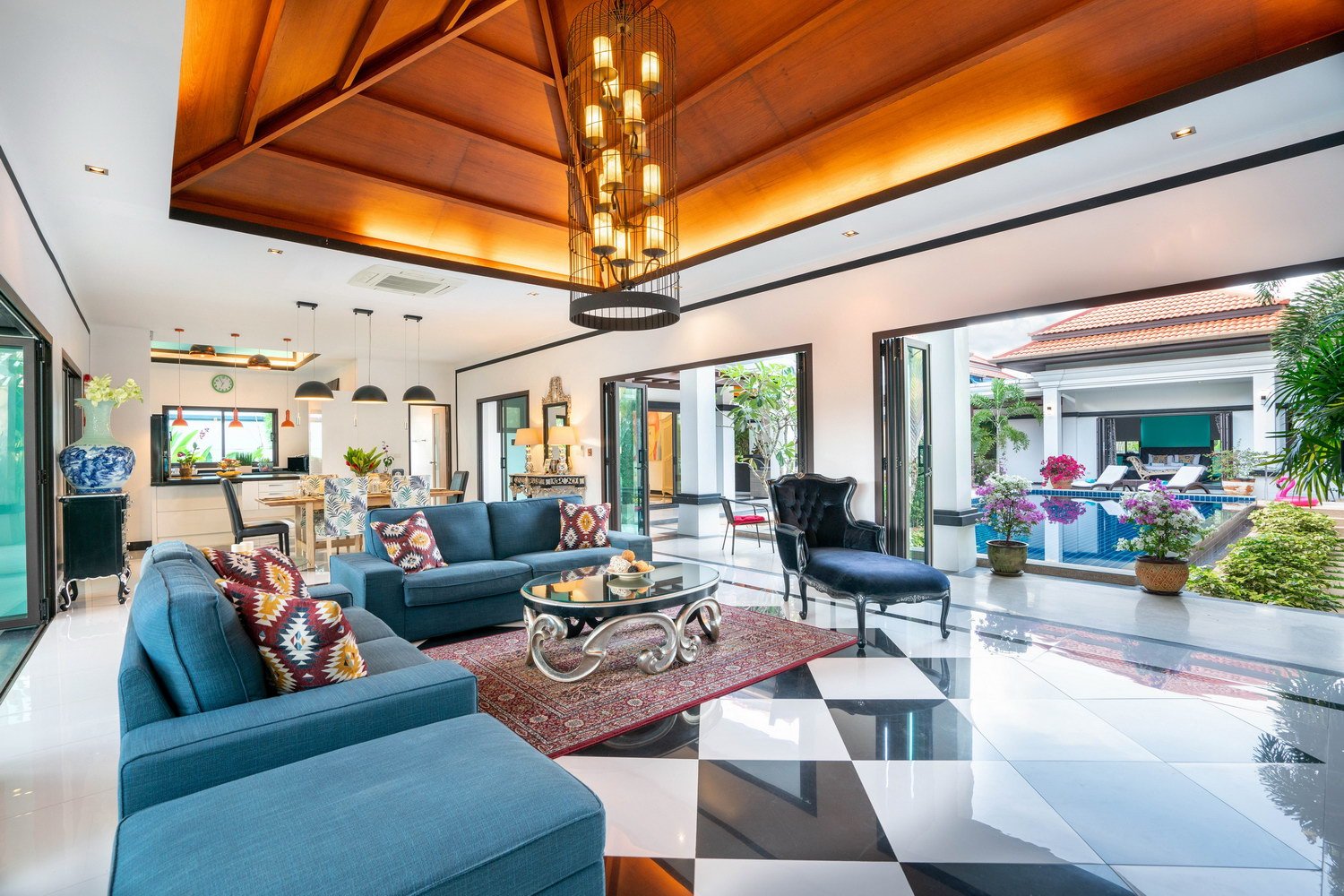 Property image - full photo 15