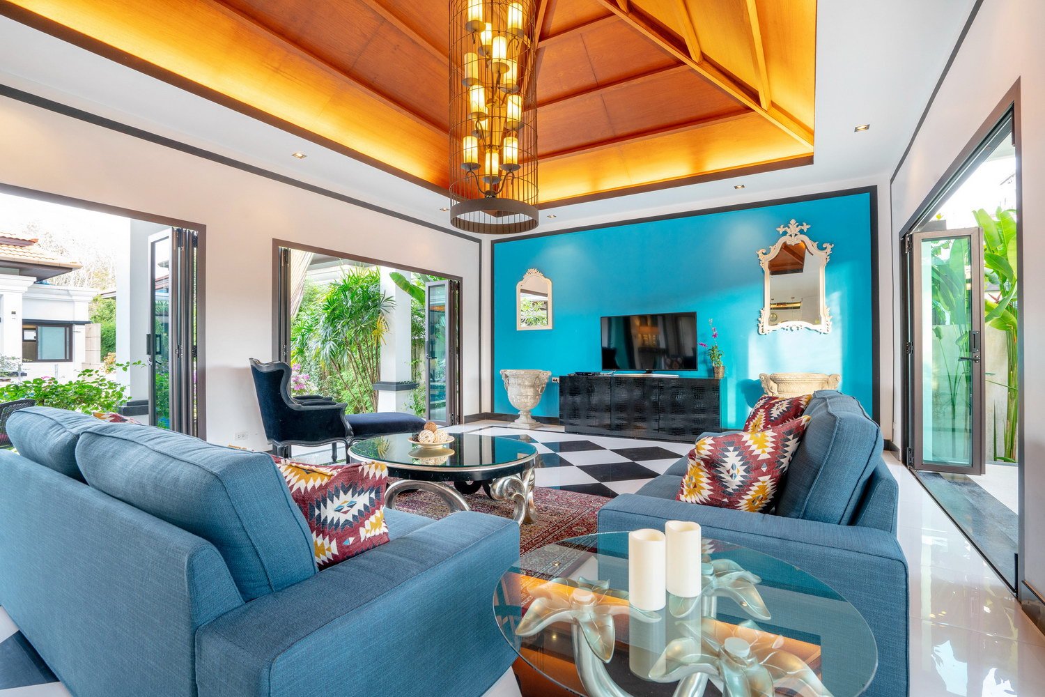 Property image - full photo 16