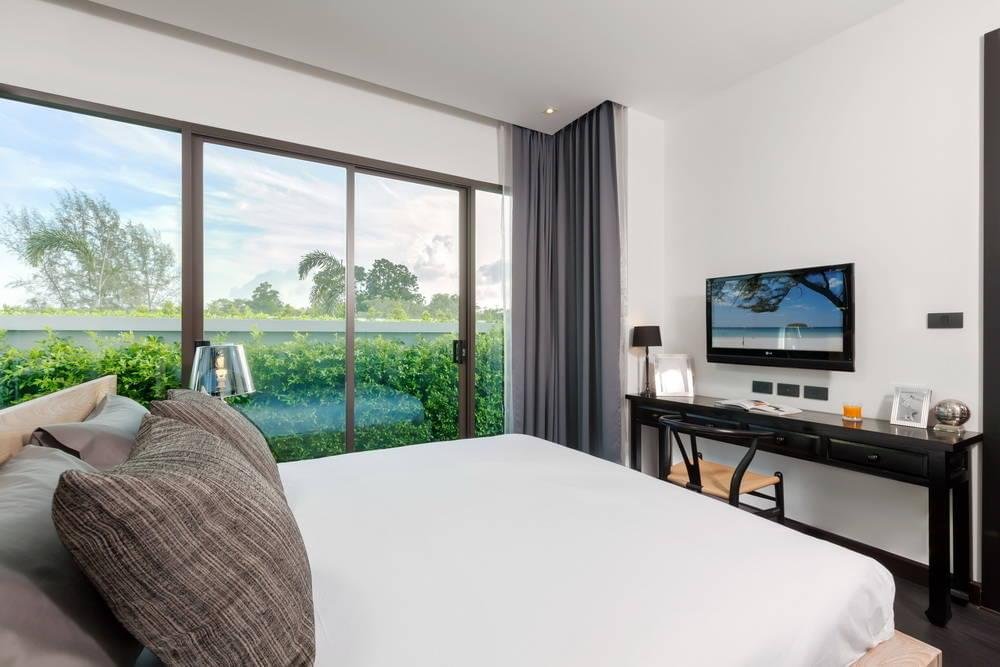 Property image - full photo 2