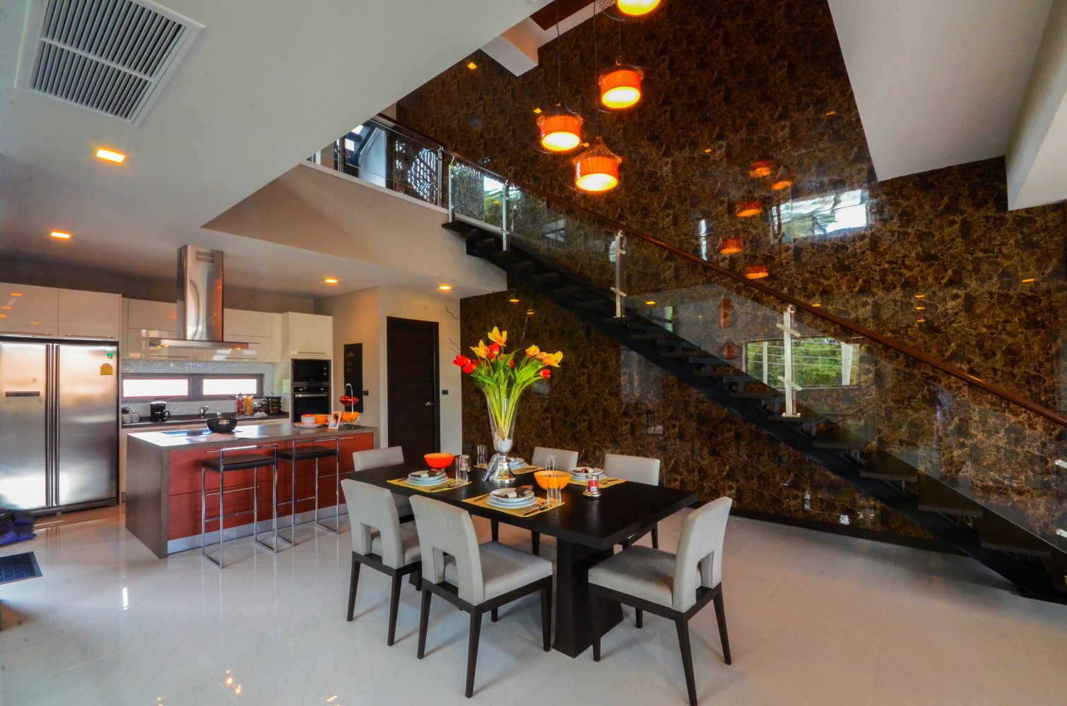 Property image - full photo 10