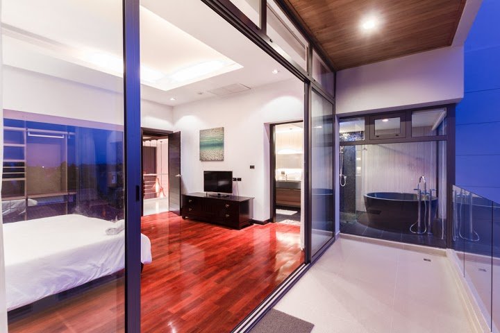 Property image - full photo 18