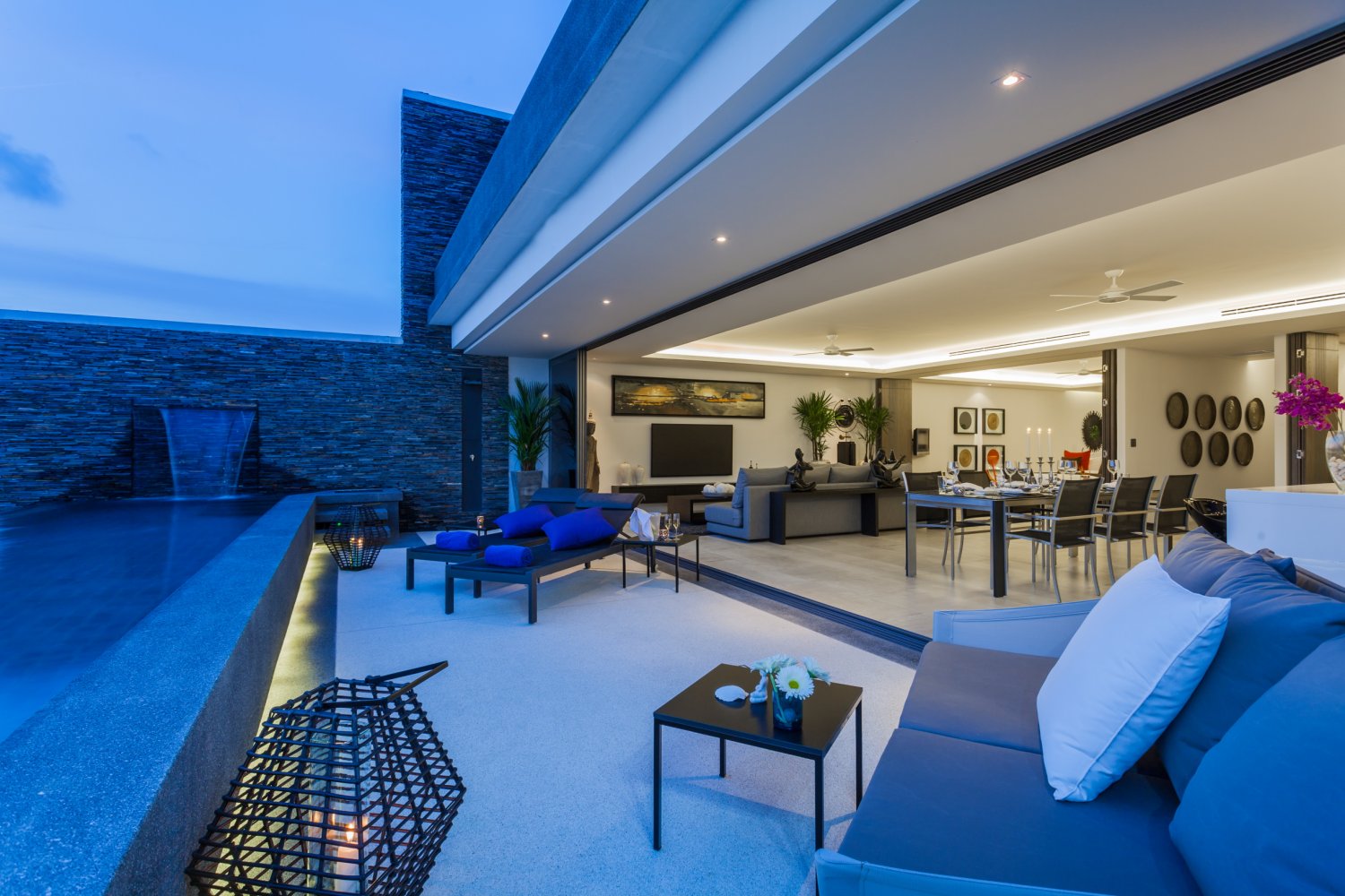 Property image - full photo 3