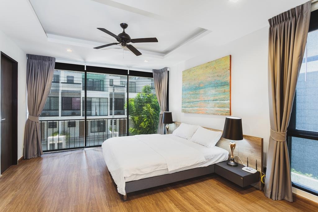 Property image - full photo 15