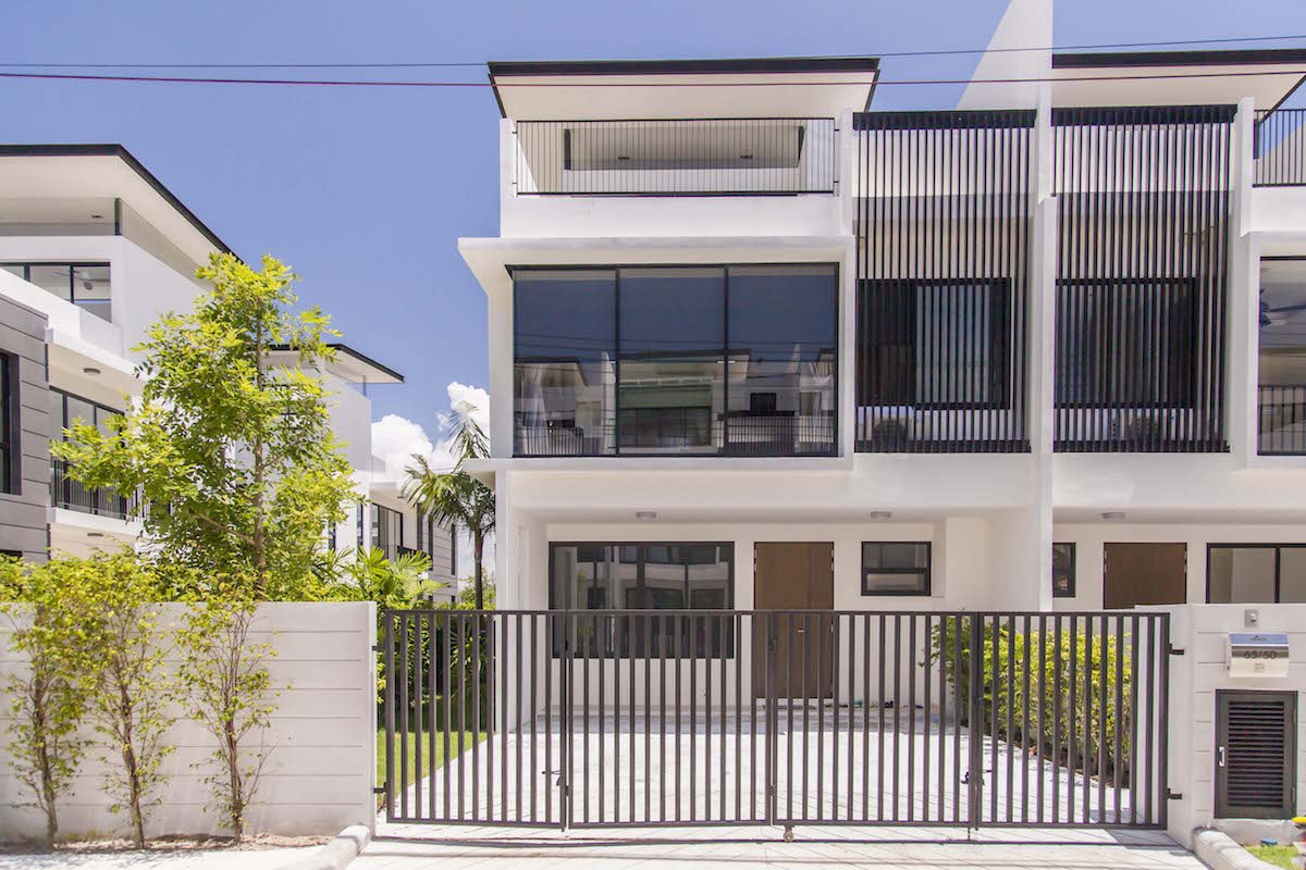 Property image - full photo 2