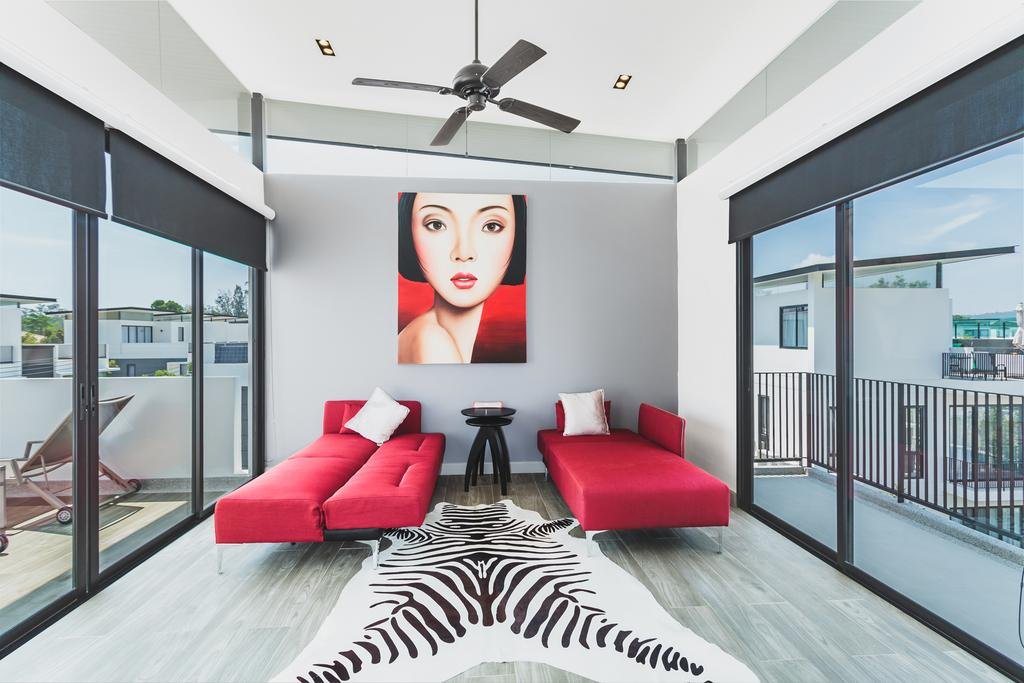 Property image - full photo 3