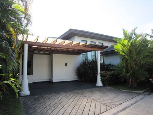 Property image - full photo 4