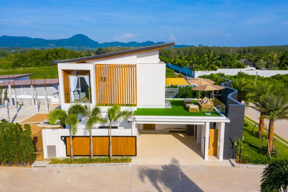 Property image - full photo 36