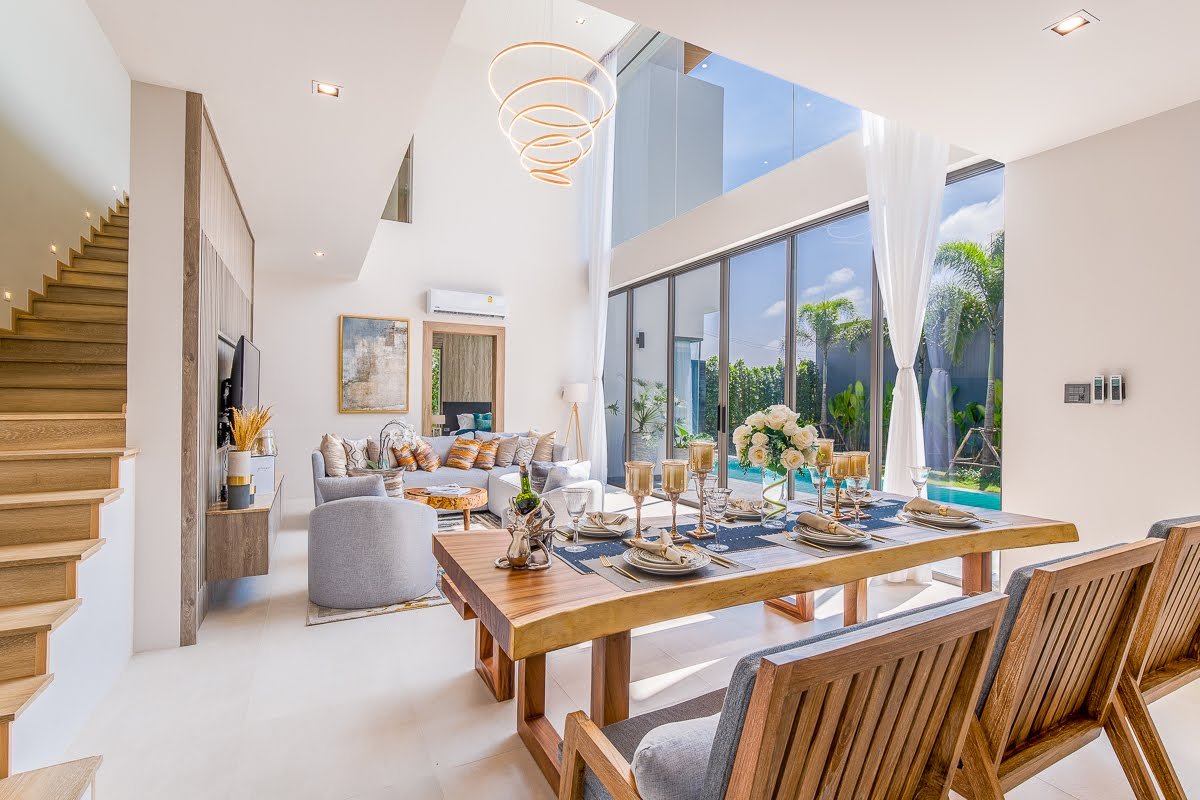 Property image - full photo 3
