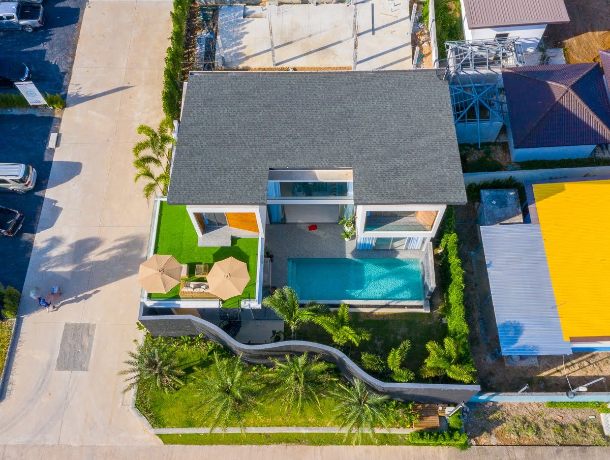 Property image - full photo 35