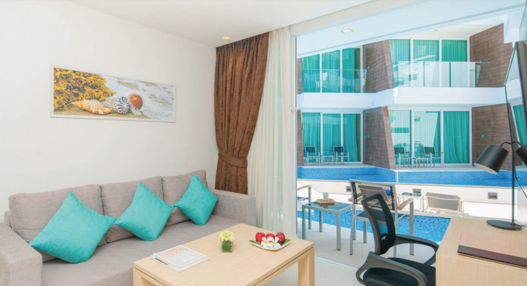 Property image - full photo 3