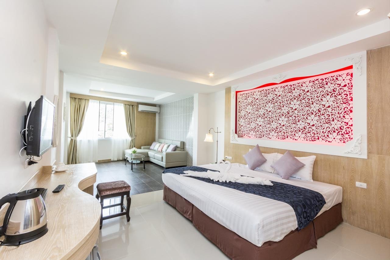 Property image - full photo 9