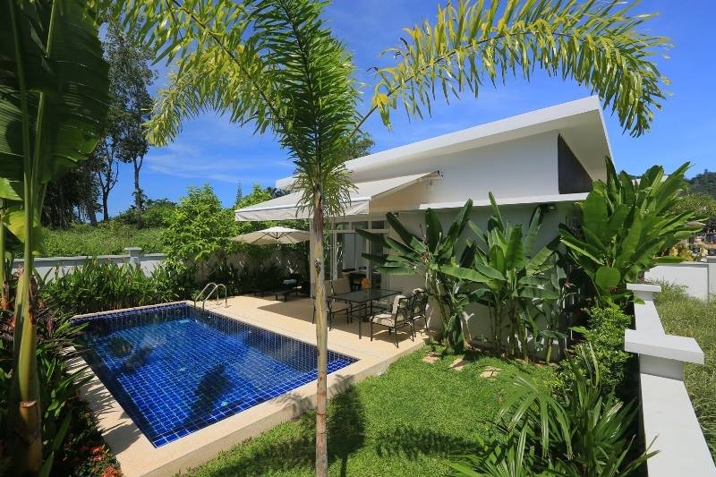 Property image - full photo 2