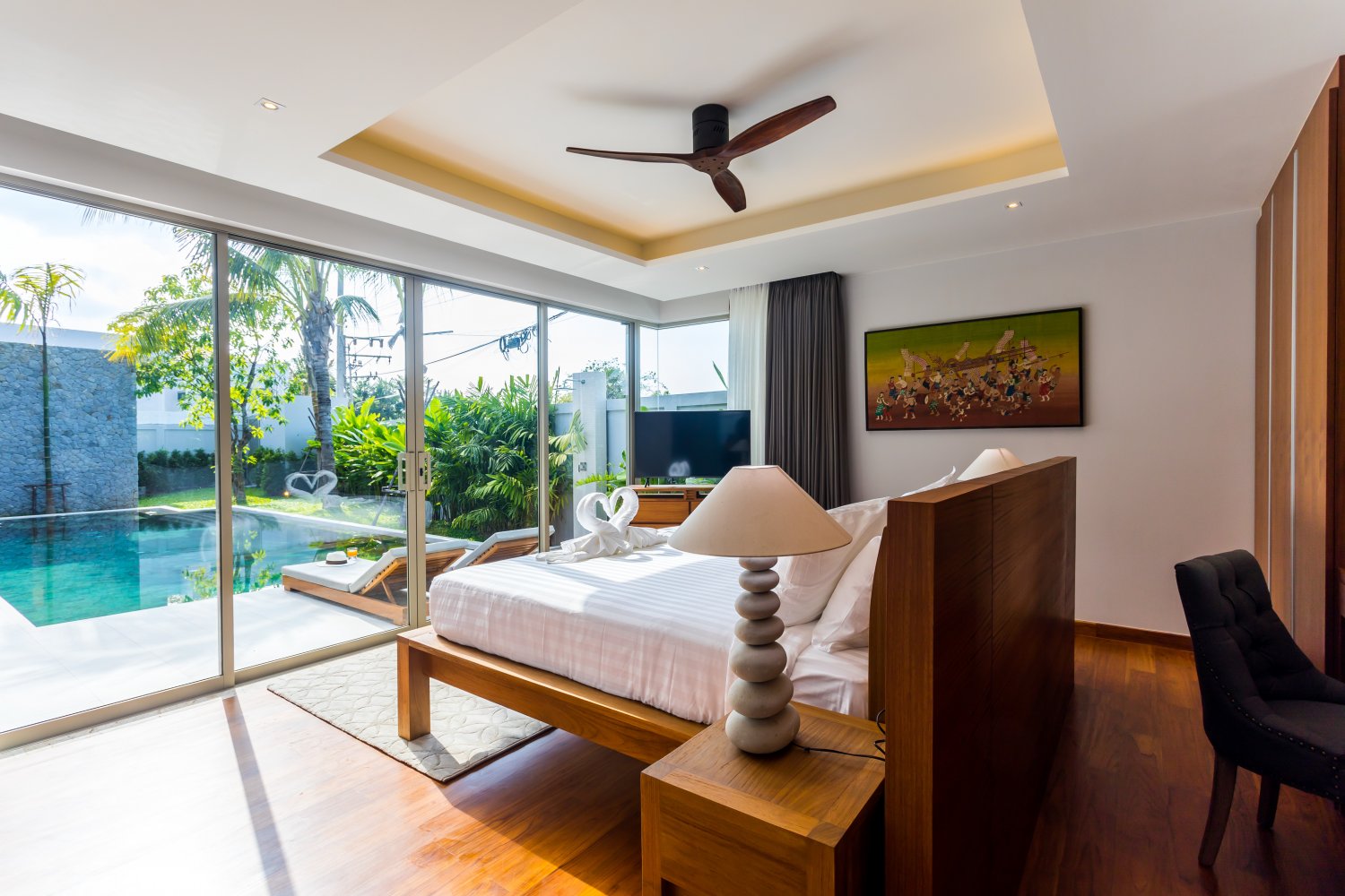 Property image - full photo 3