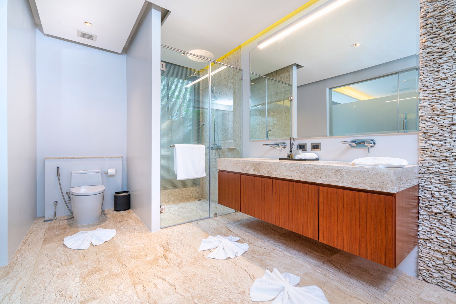 Property image - full photo 20