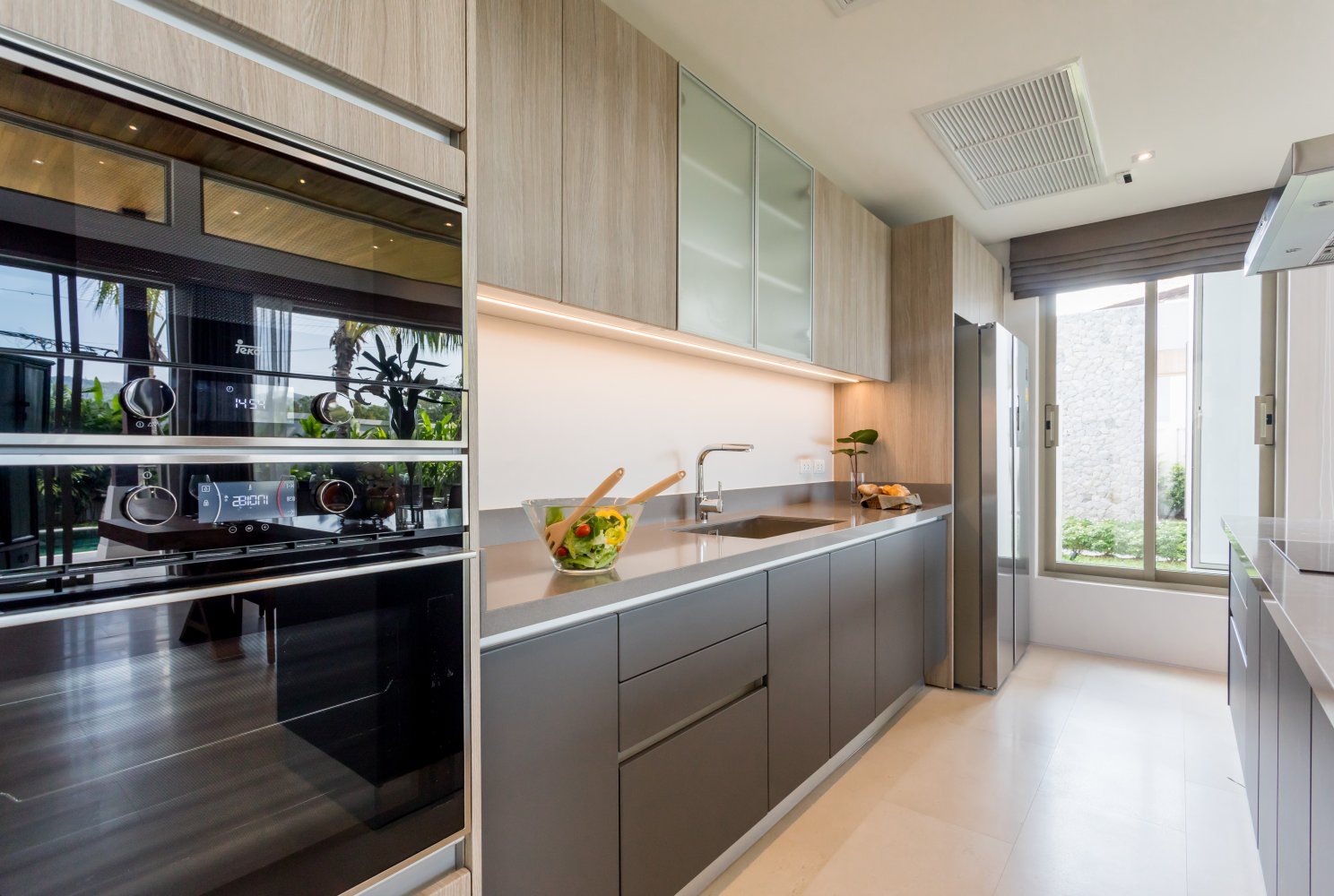 Property image - full photo 6
