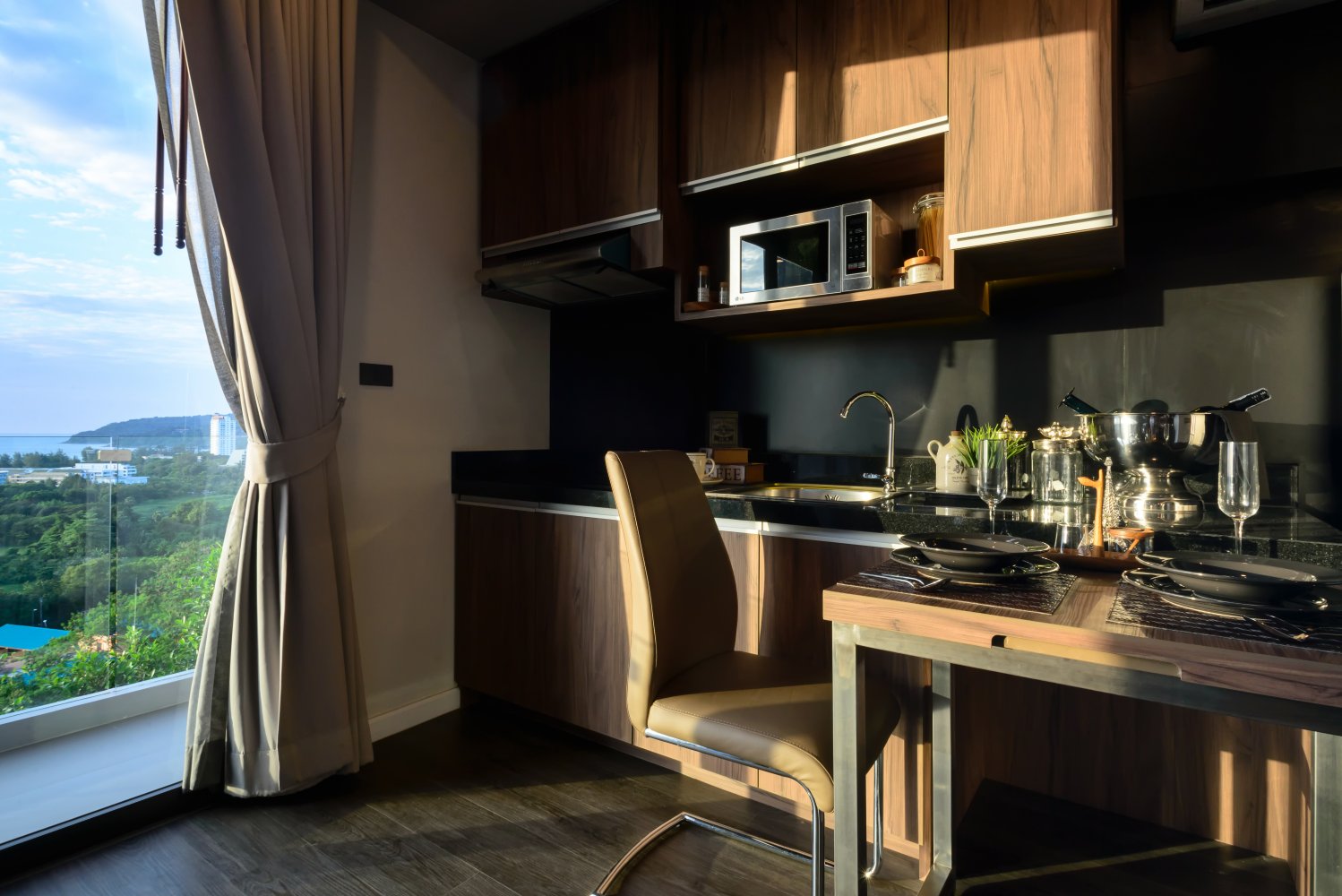 Property image - full photo 2