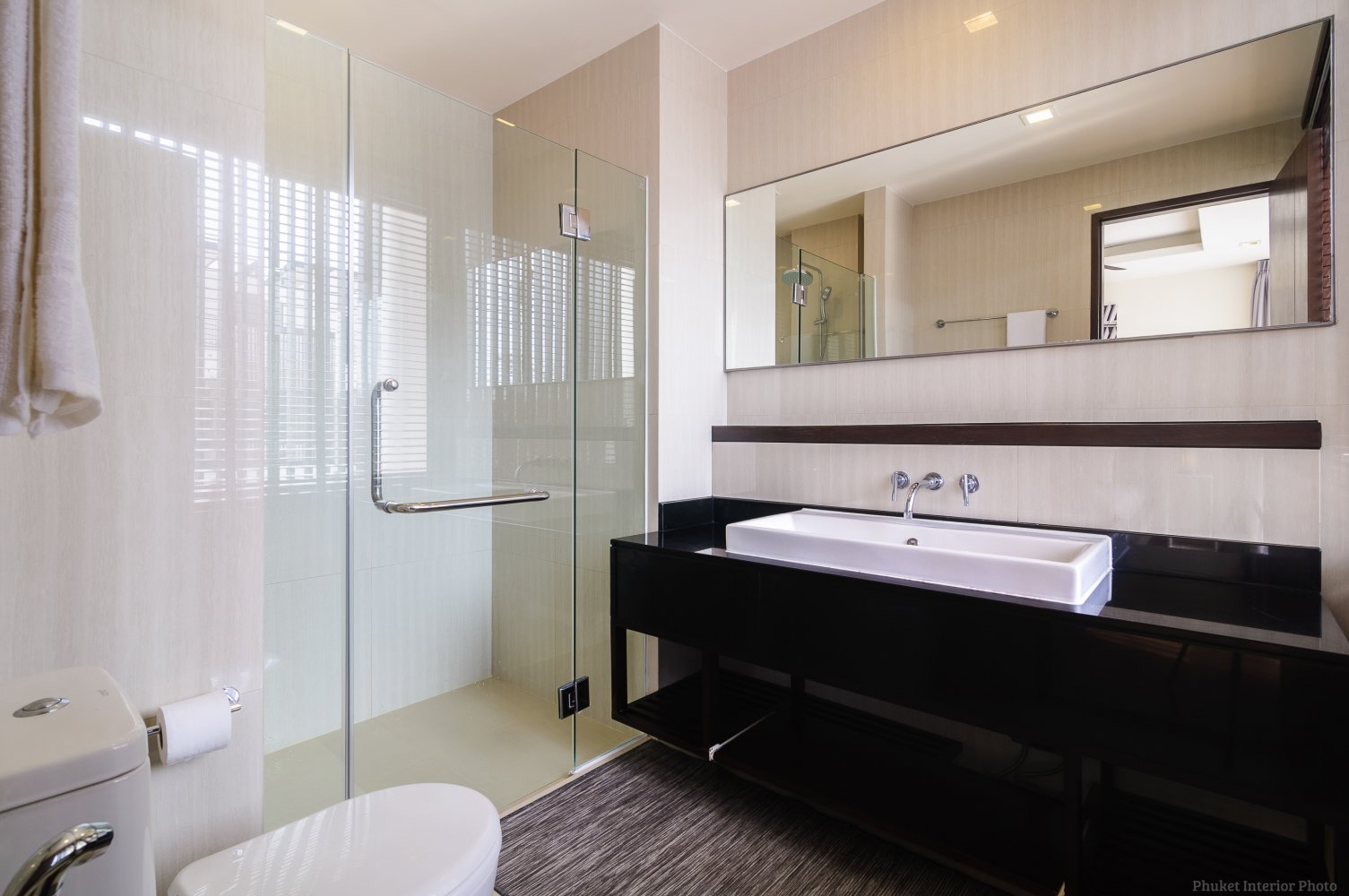 Property image - full photo 32