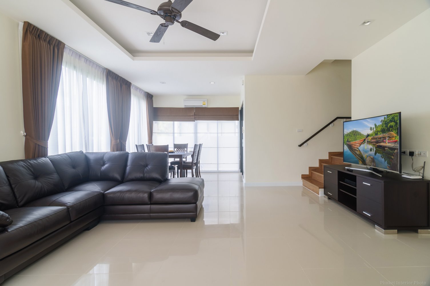Property image - full photo 18