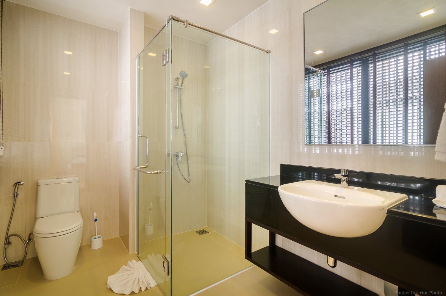 Property image - full photo 45