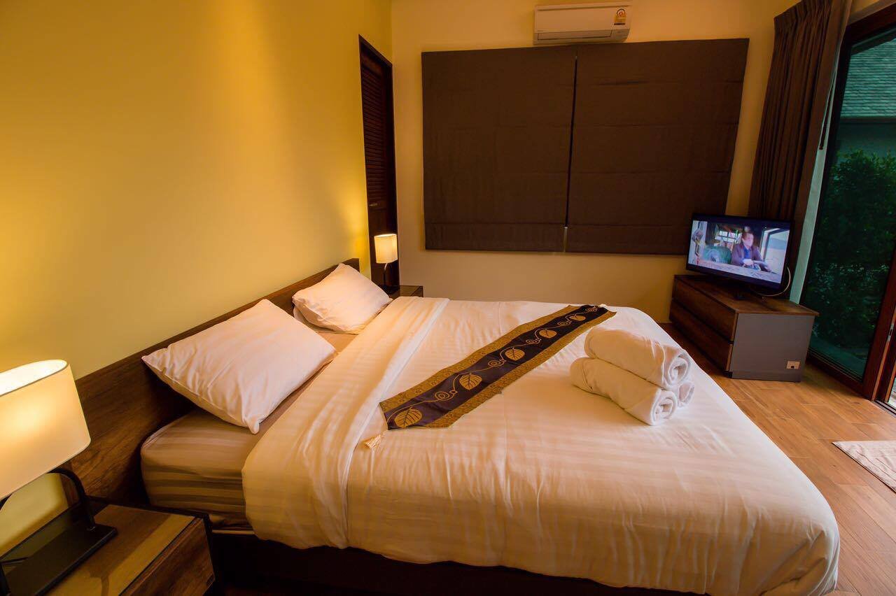 Property image - full photo 6
