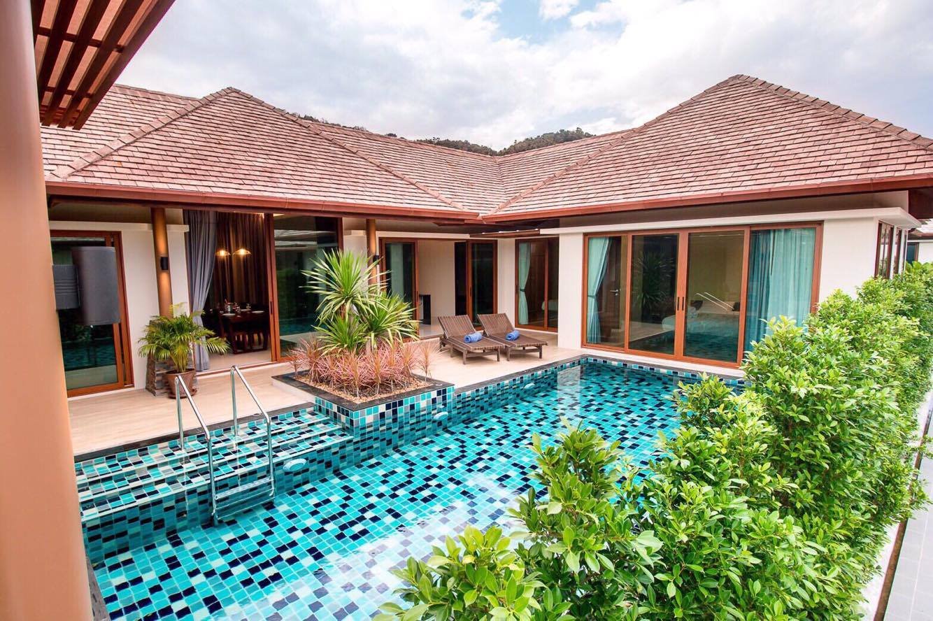 Property image - full photo 2