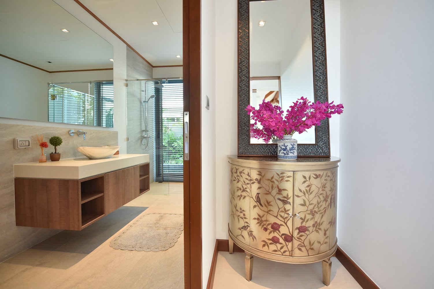 Property image - full photo 3
