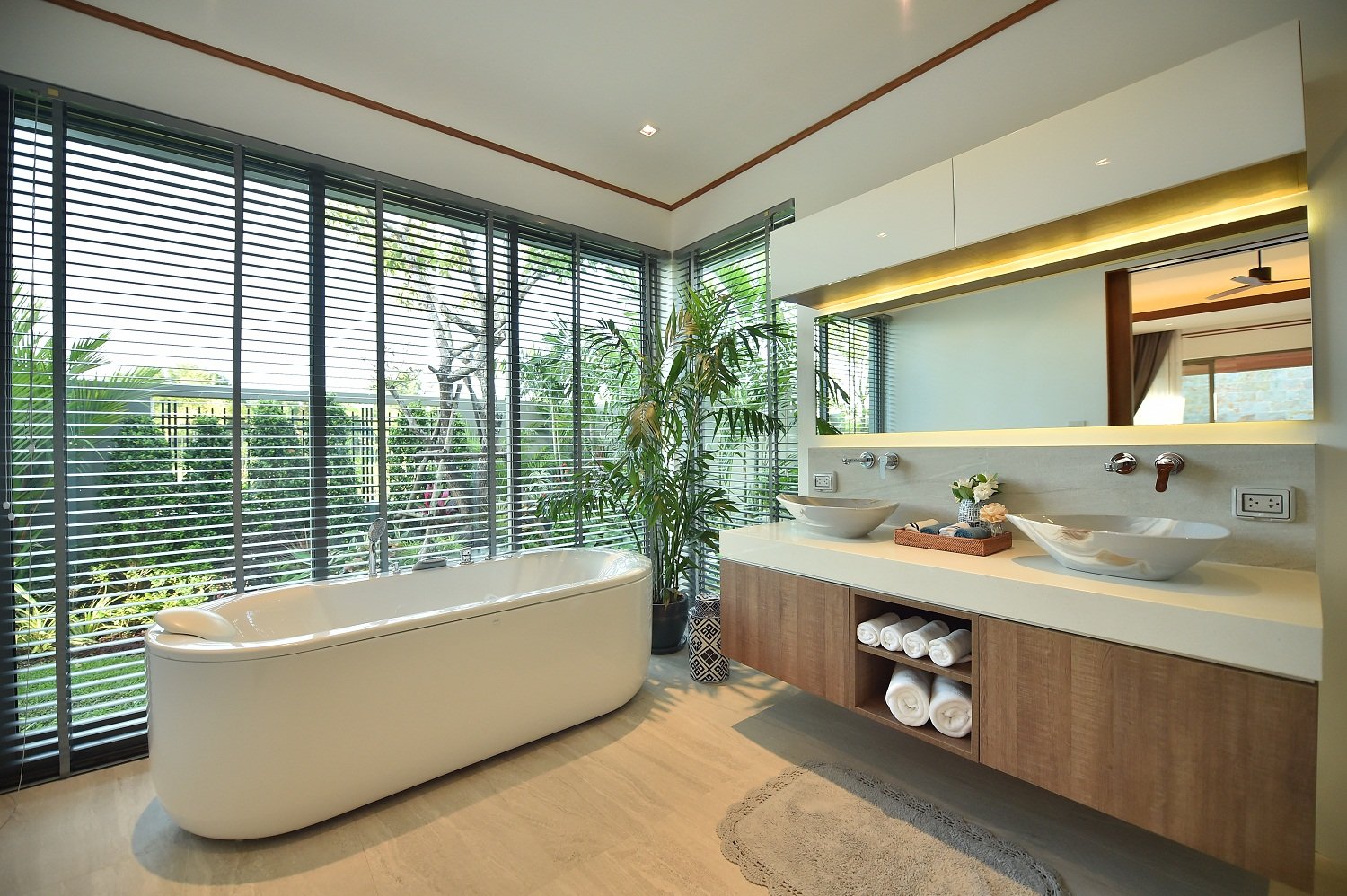 Property image - full photo 5