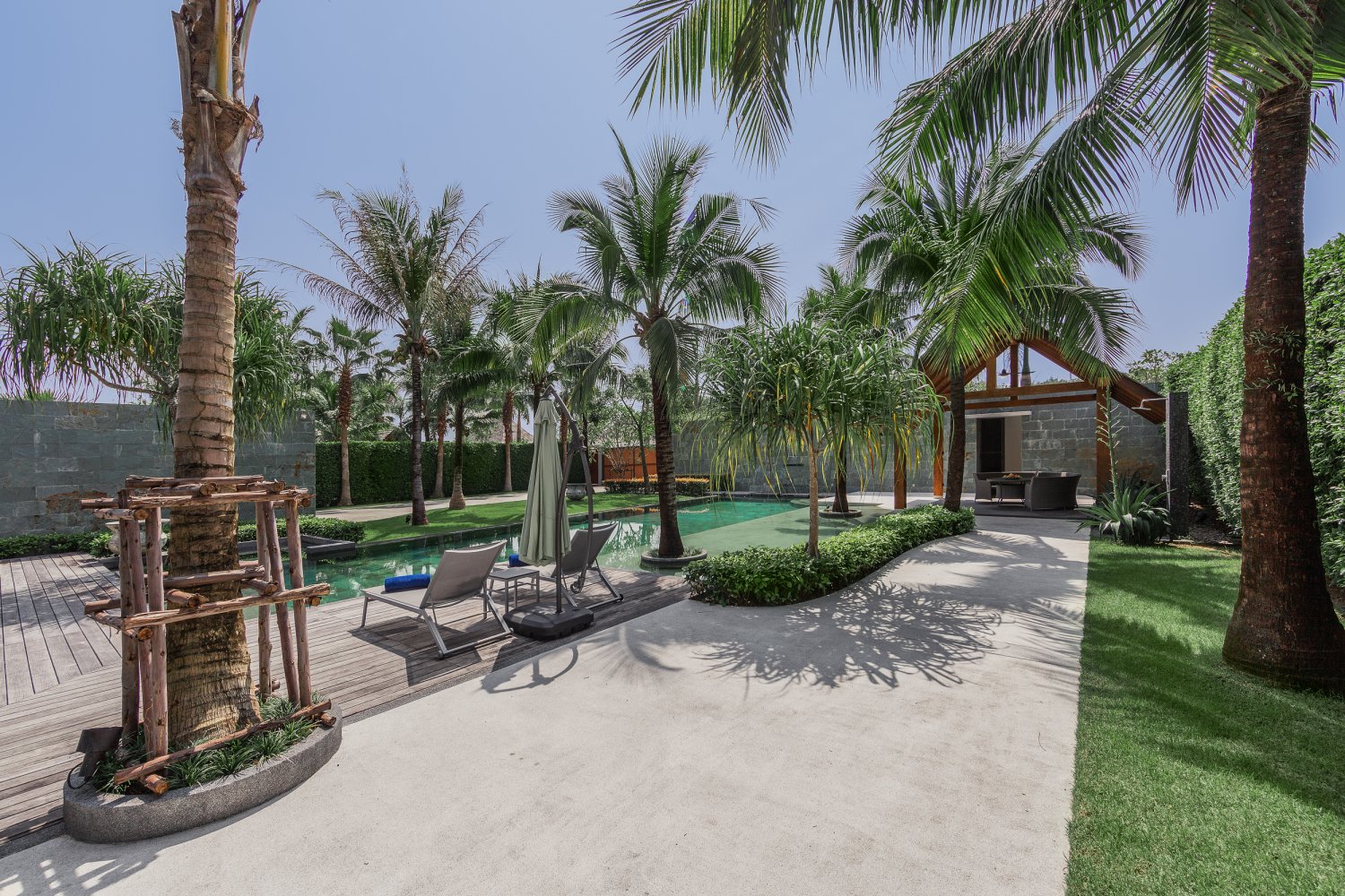 Property image - full photo 10