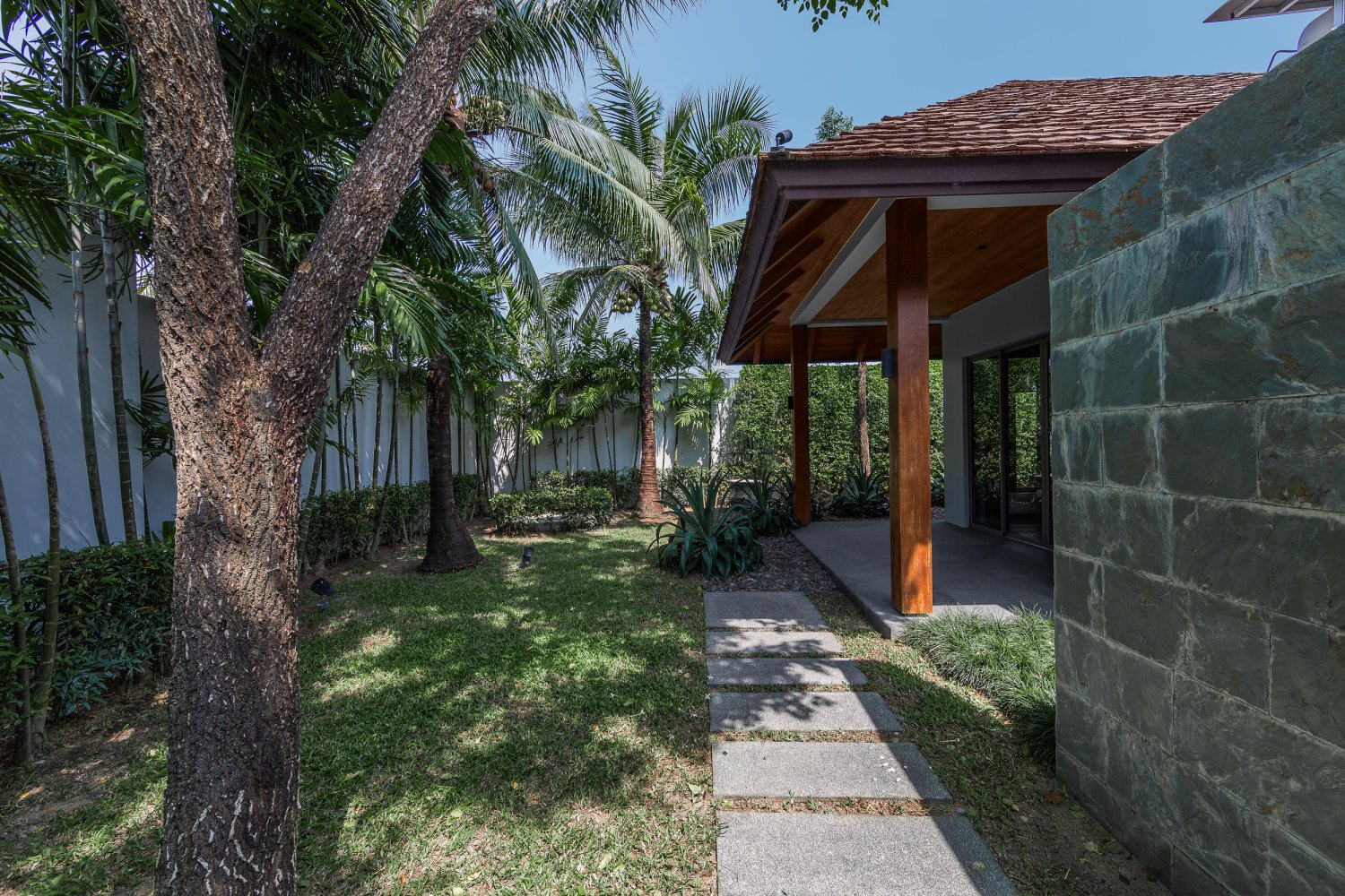 Property image - full photo 22