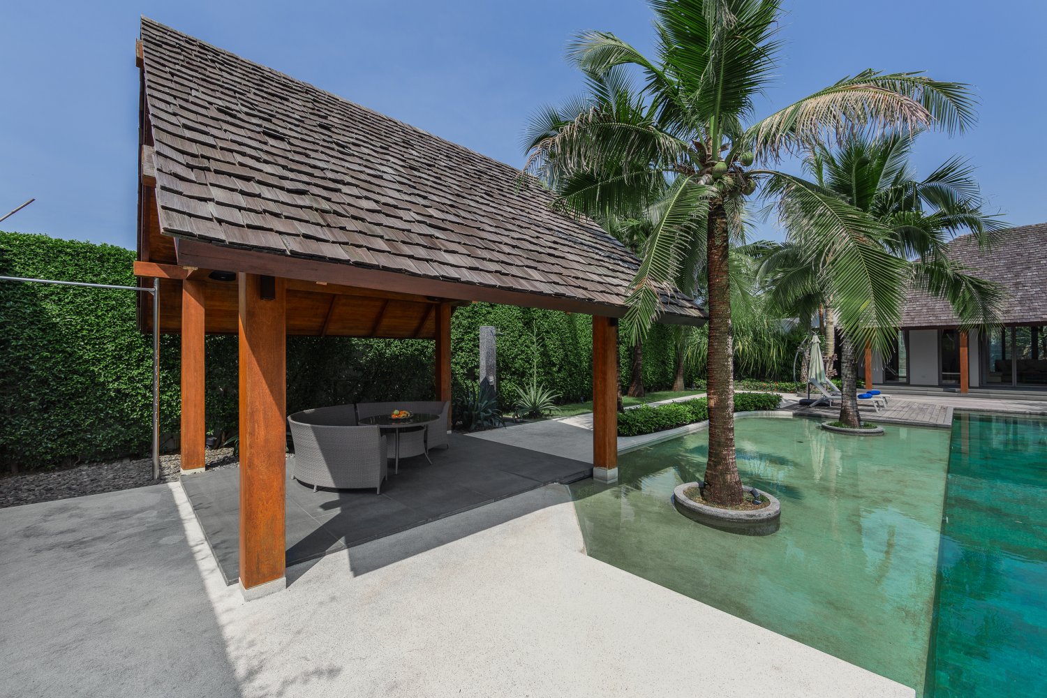 Property image - full photo 3
