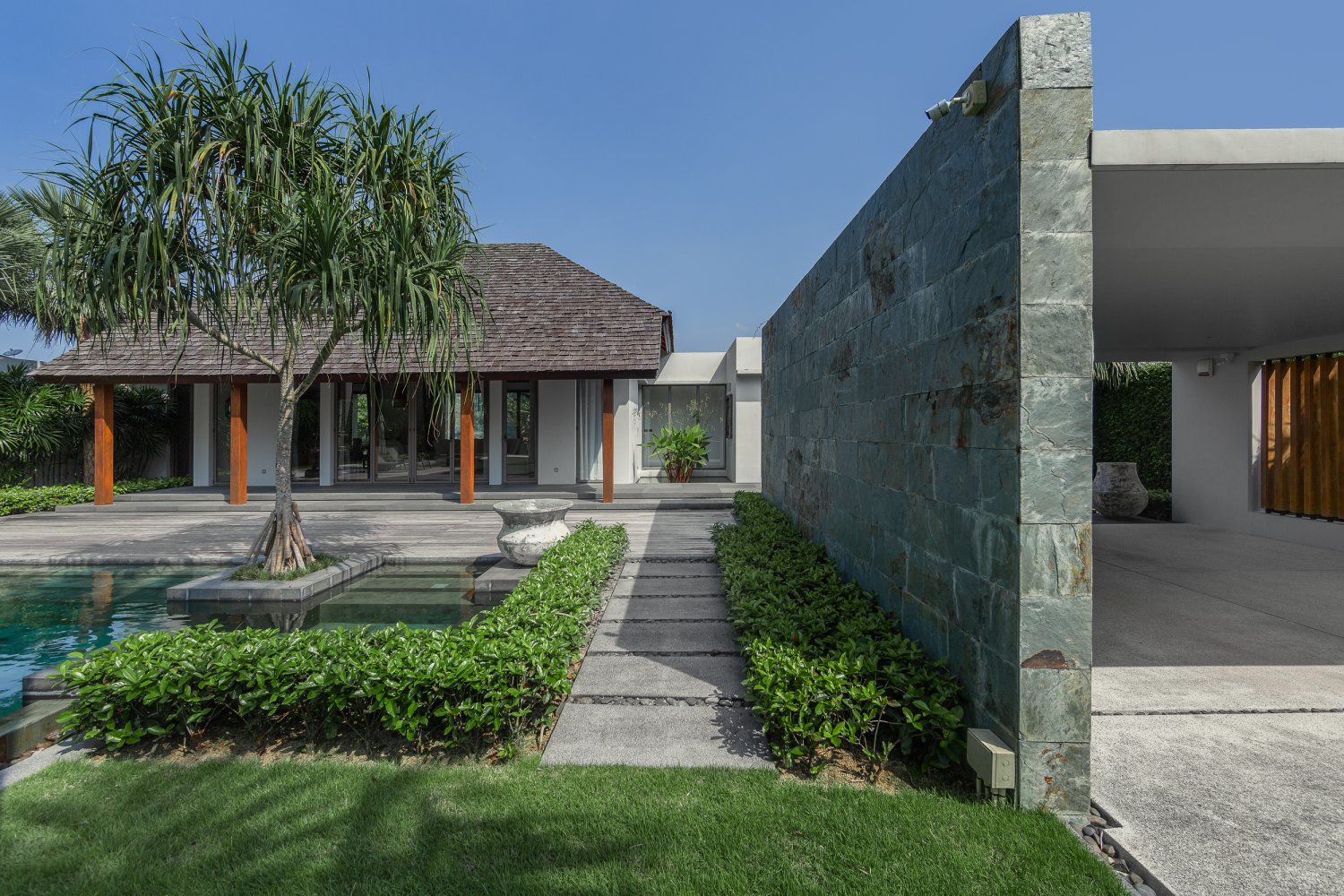 Property image - full photo 46