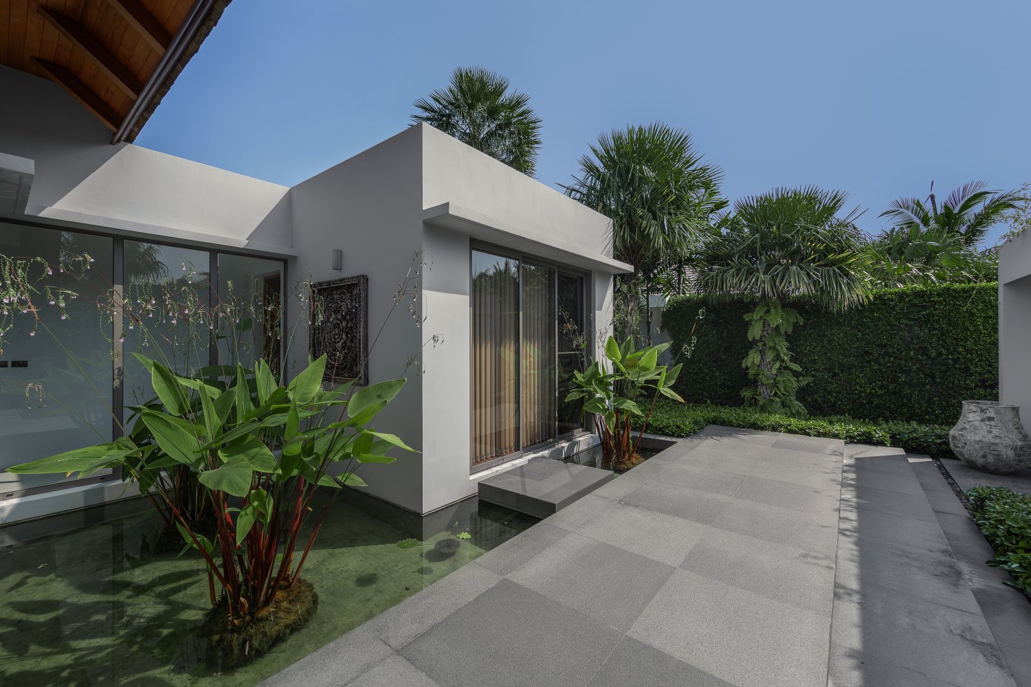 Property image - full photo 38
