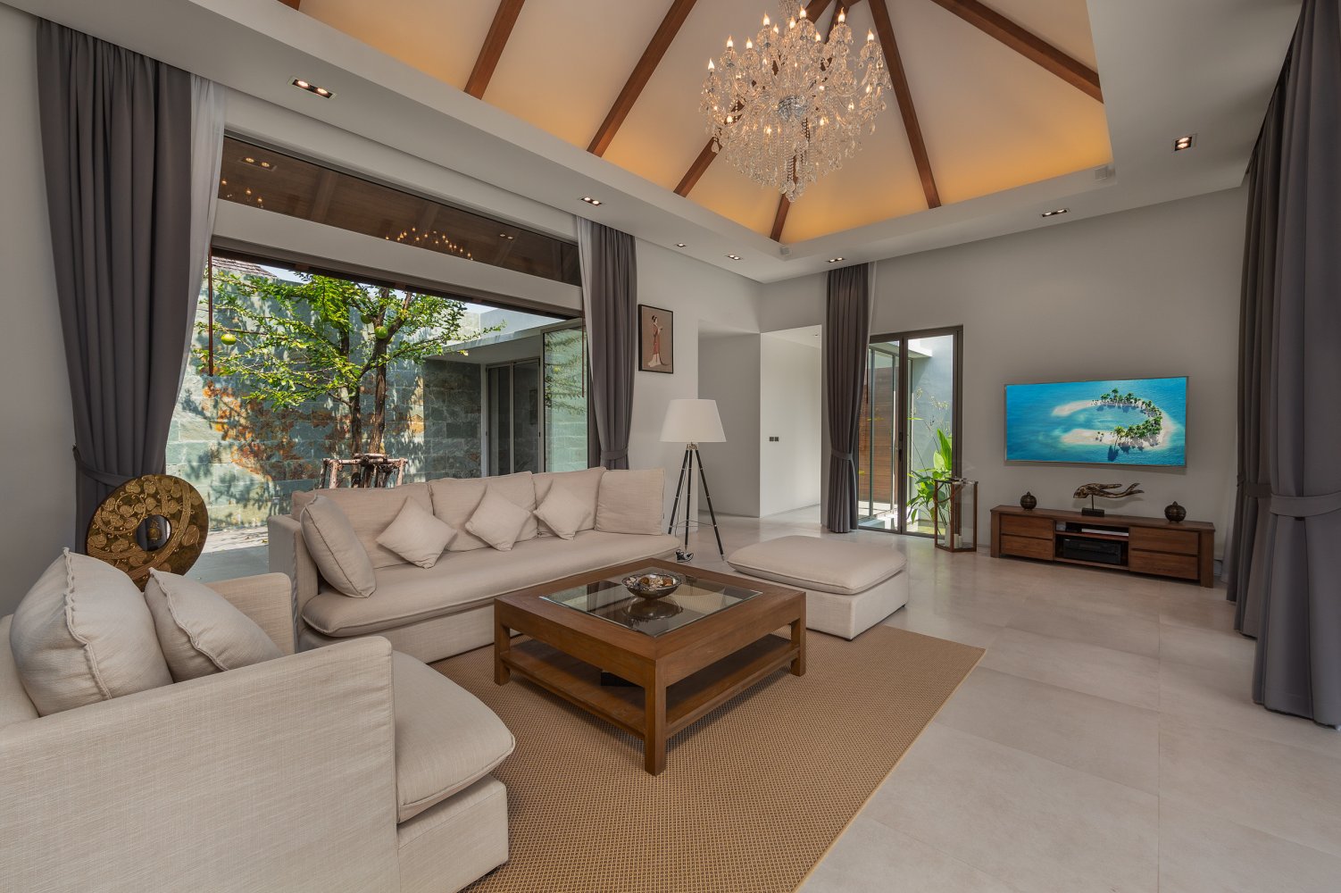 Property image - full photo 65