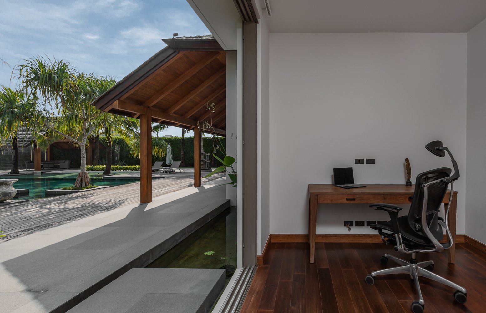 Property image - full photo 109