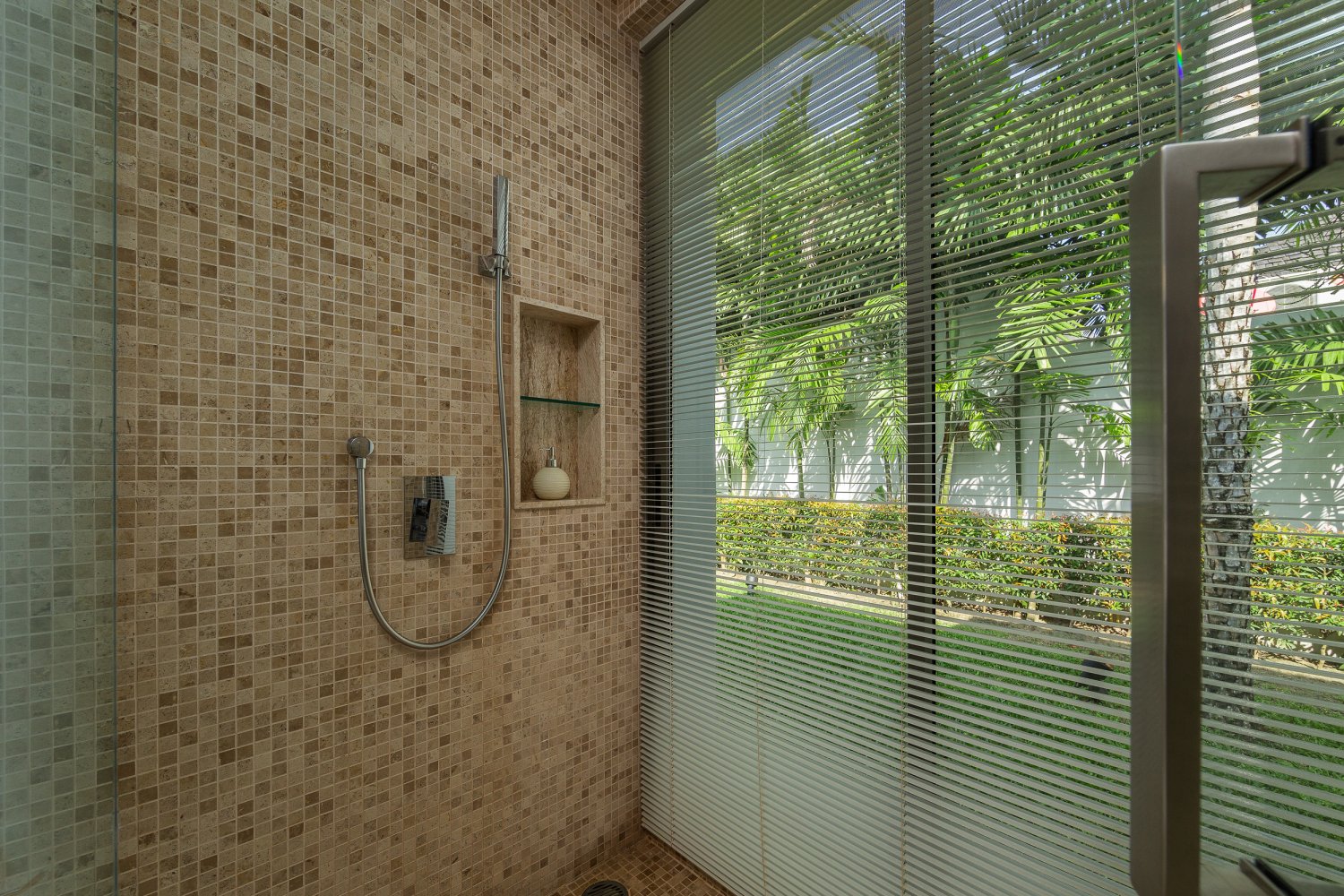 Property image - full photo 107