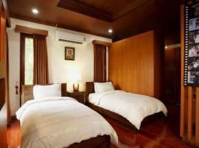 Property image - full photo 12