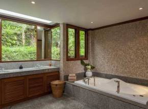 Property image - full photo 22