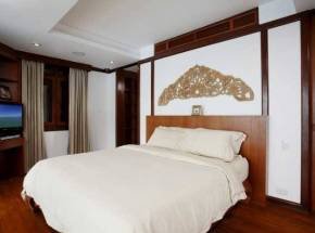 Property image - full photo 16