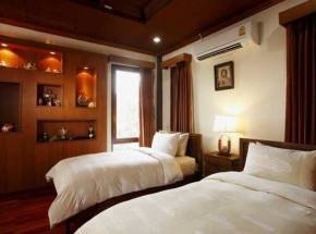Property image - full photo 18